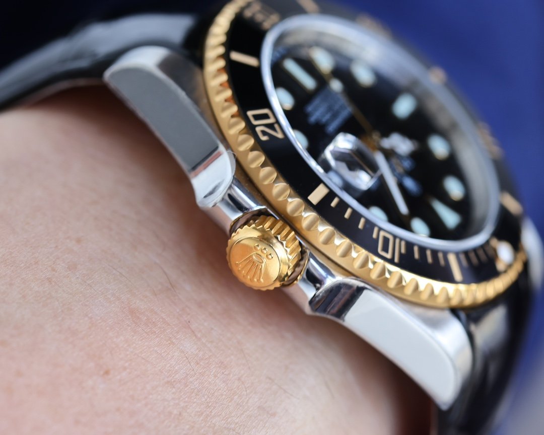 SUBMARINER DATE 40 STEEL CASE GOLD BLACK CERAMIC LEATHER