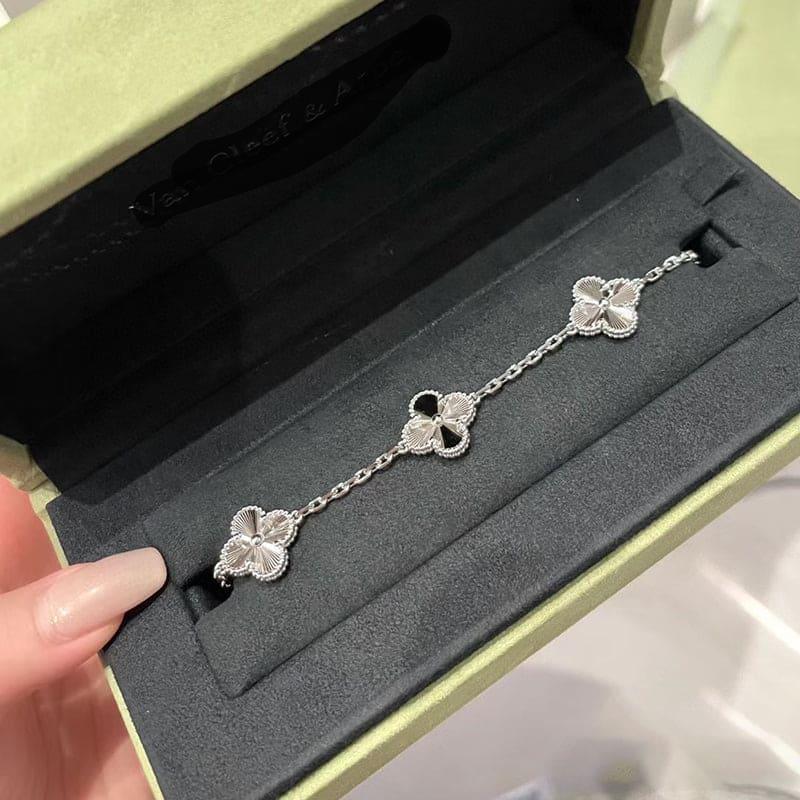 18K Vintage Clover Five Motifs Diamonds Clover Bracelet