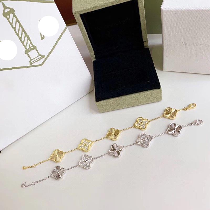 18K Vintage Clover Five Motifs Diamonds Clover Bracelet