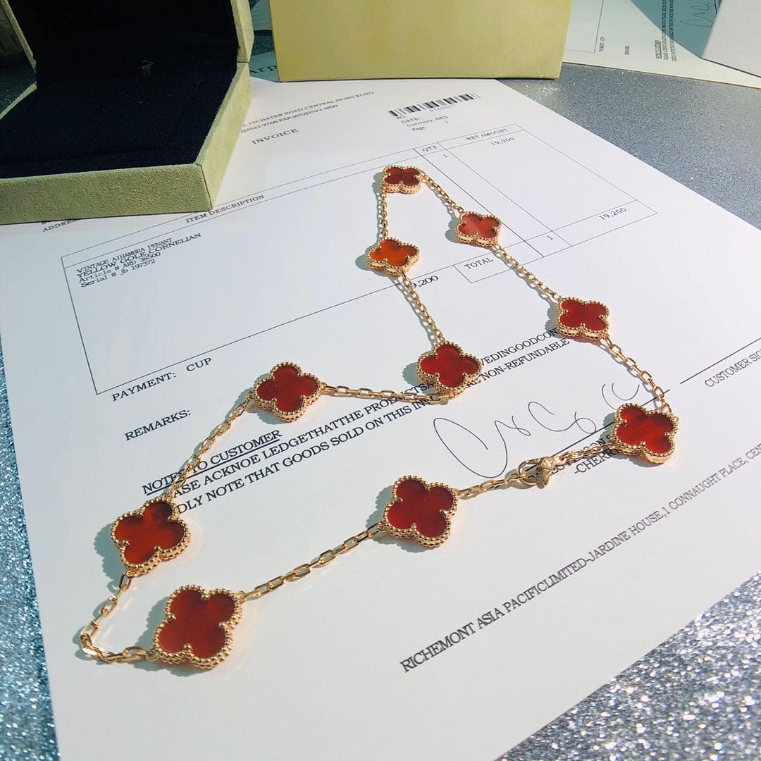 18K Vintage Clover Carnelian 10 Motifs Necklace