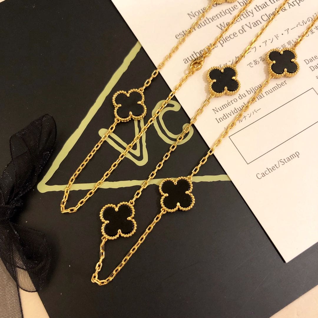 18K Vintage Clover Black 10 Motifs Clover Necklace