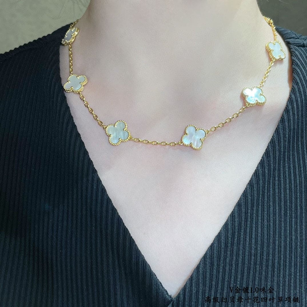 18K Vintage Clover Pearl 10 Motifs Necklace
