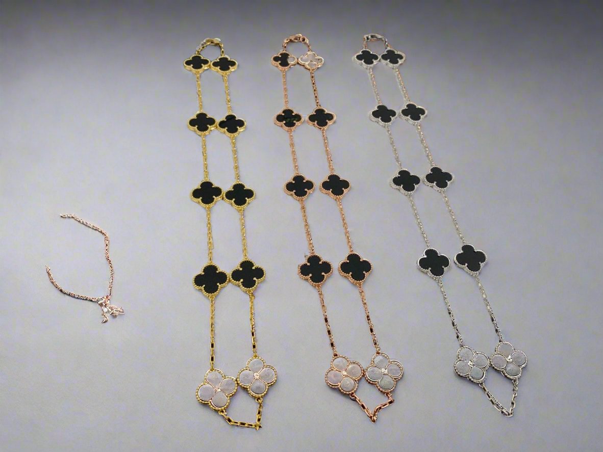 18K Vintage Clover Black 10 Motifs Clover Necklace