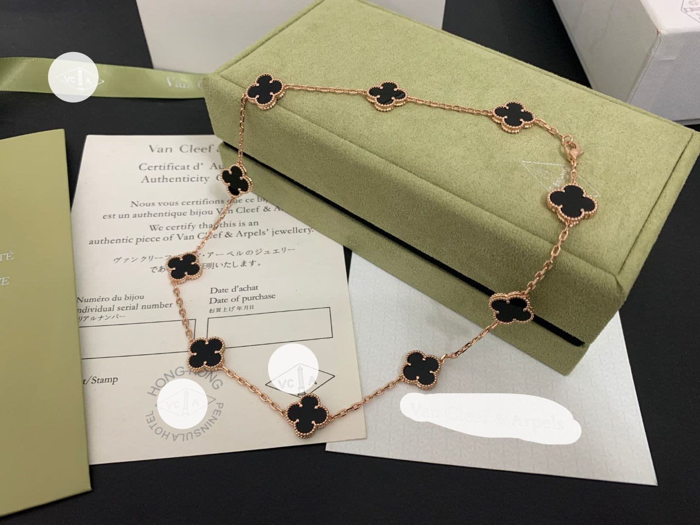 18K Vintage Clover Black 10 Motifs Clover Necklace