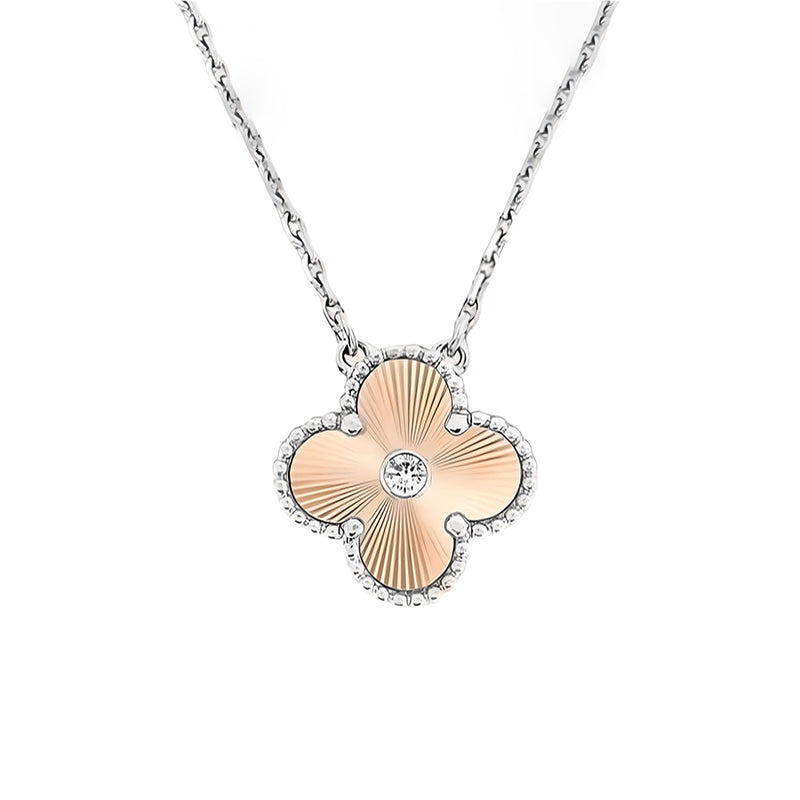 18K Vintage Clover Holiday Pendant Necklace