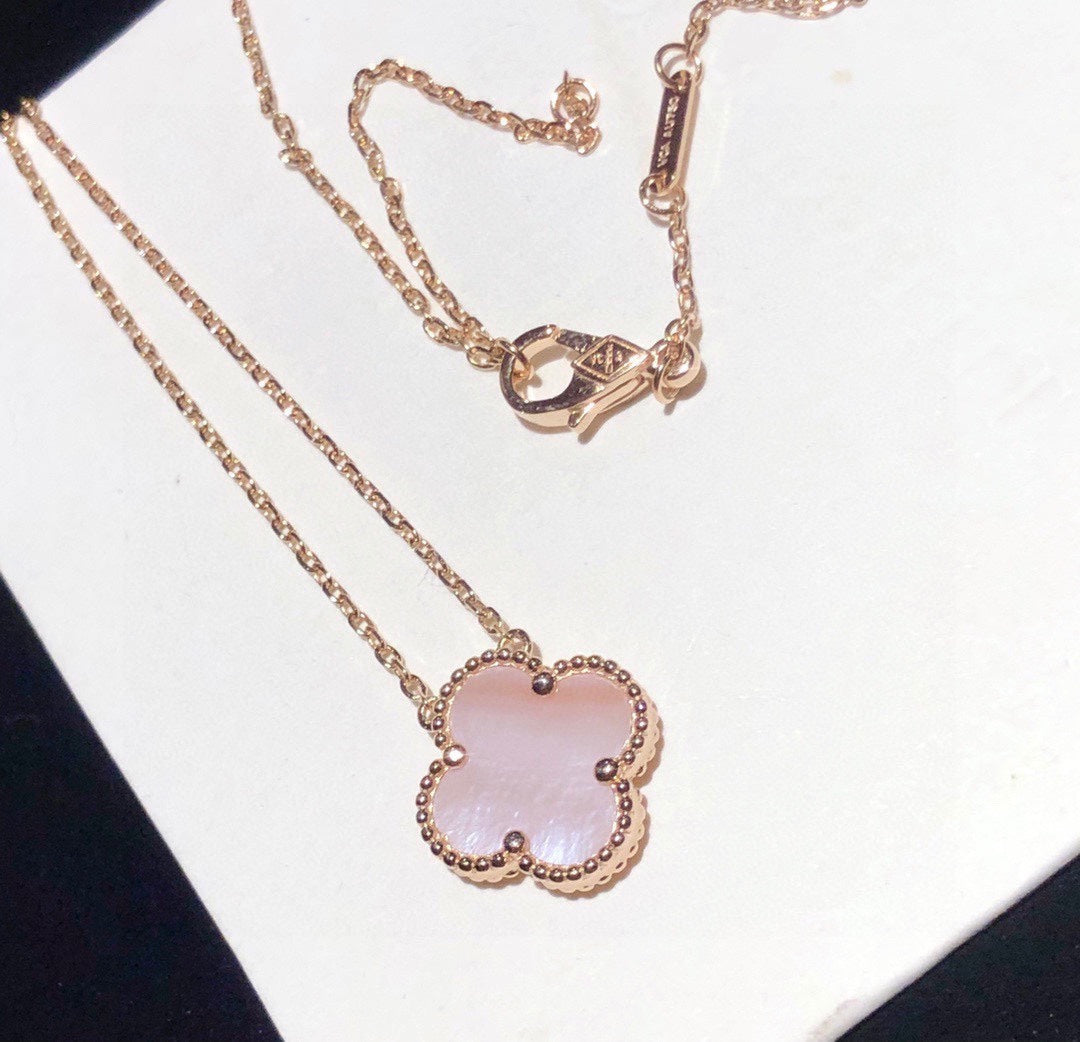 18K Vintage Clover Pink Necklace
