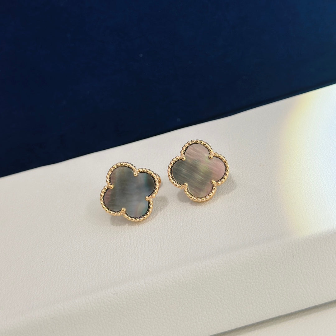 18K Vintage Clover Grey Earrings