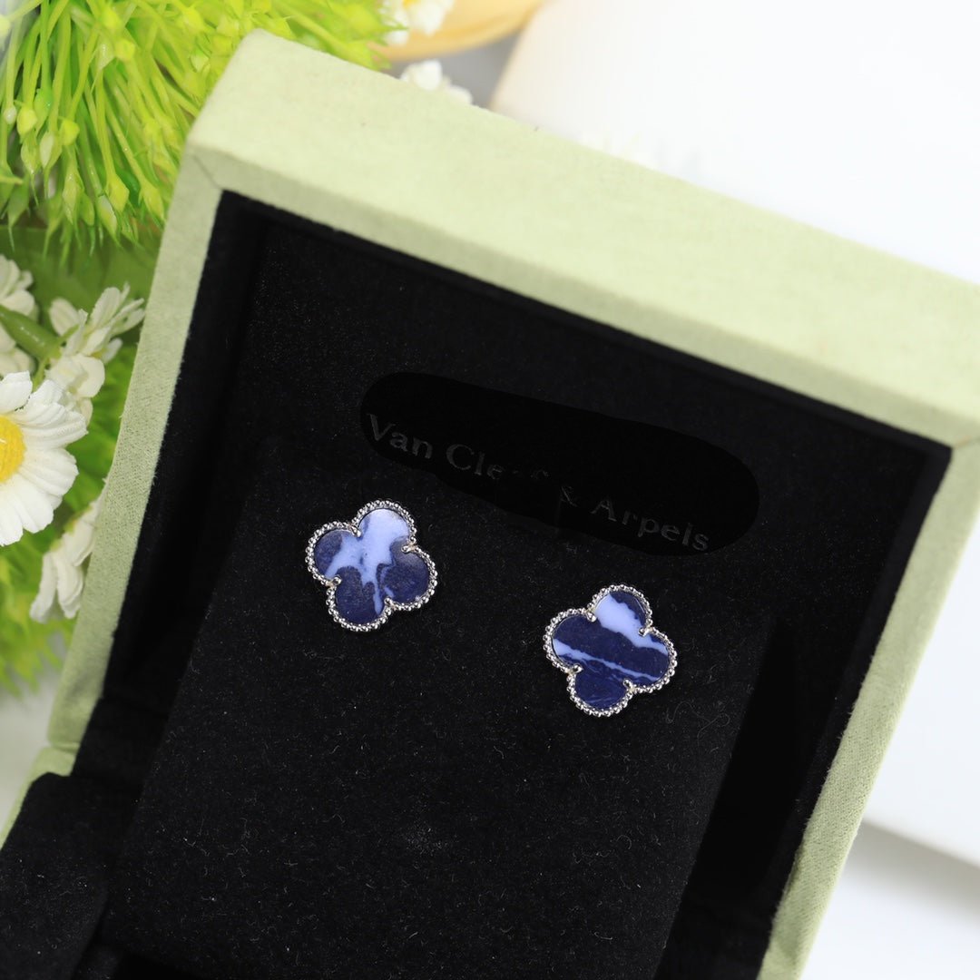18K Vintage Clover Blue Earrings