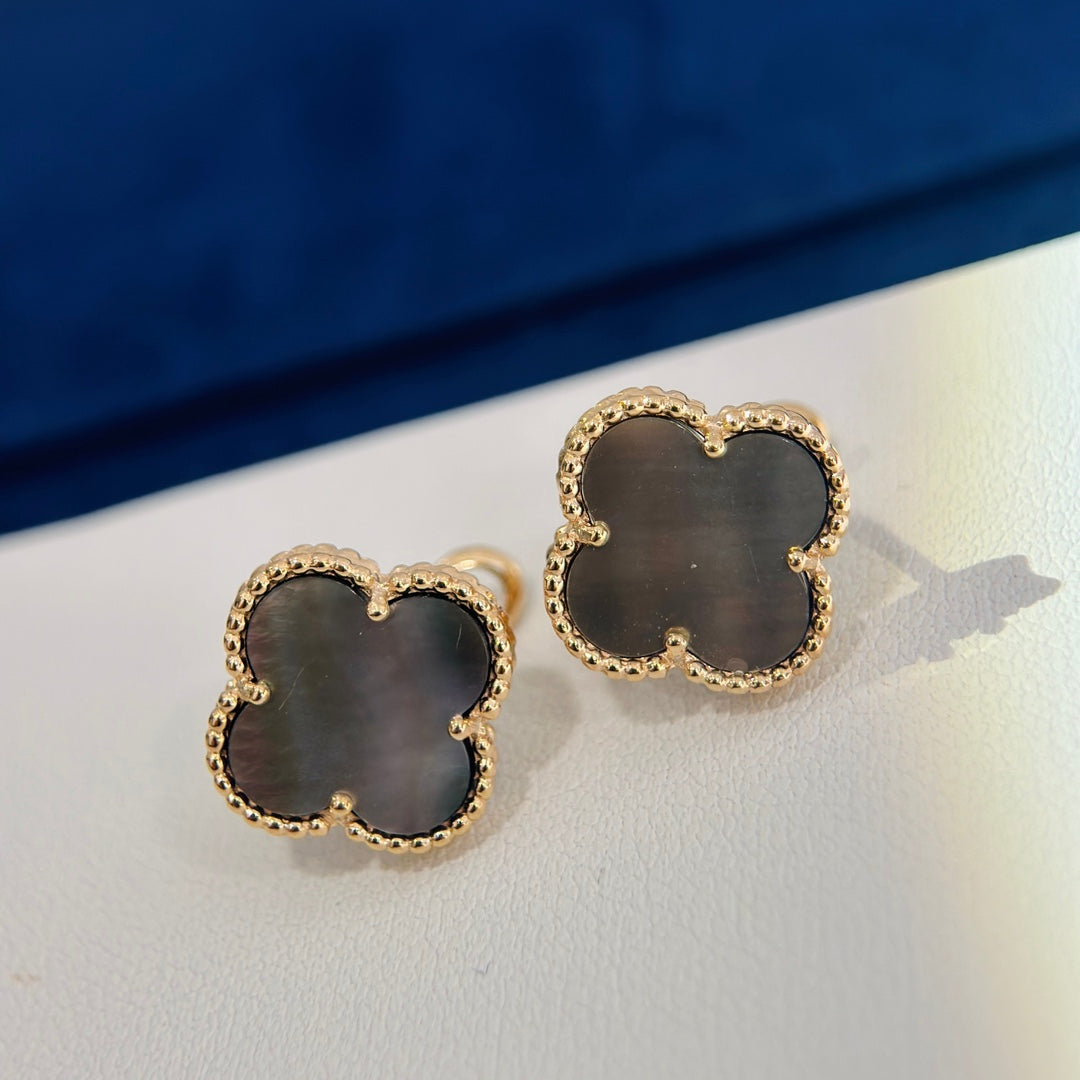 18K Vintage Clover Grey Earrings