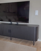 BRADLEY テレビボード ブラック 幅180cm｜レトロ調 引き戸TV台 配線穴付き 収納付き（～54インチ対応）