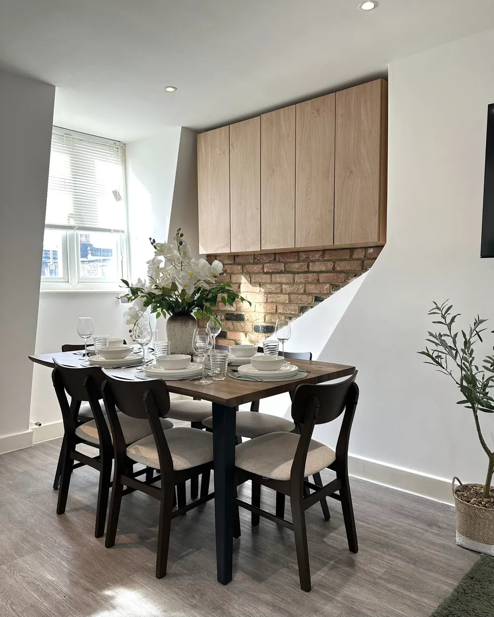 WITNEY ダイニングテーブル ダークブラウン 160×90cm 長方形 MDF天板 メタル脚