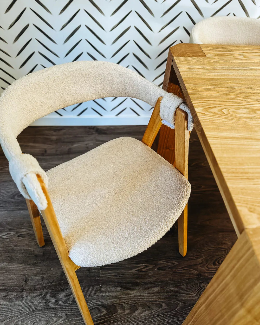 伝統的スタイル ダイニングチェア 2脚セット