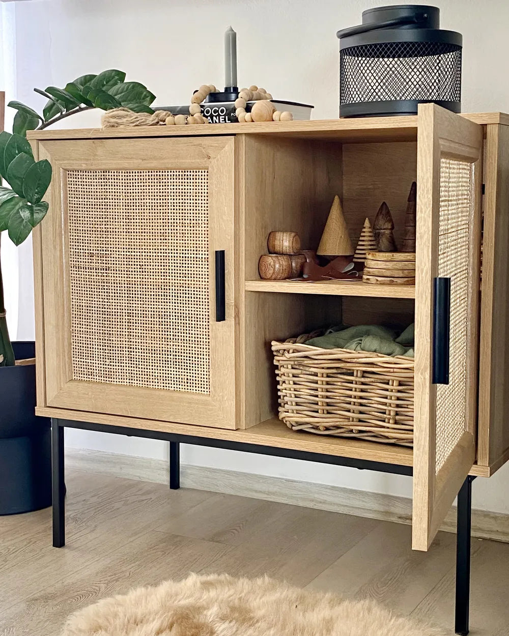 PASCO キャビネット ライトブラウン 2枚扉 ラタン調扉 木目調 ブラックメタル脚