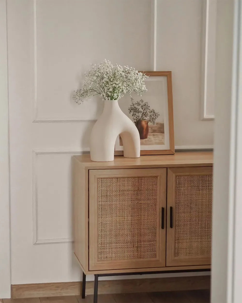 PASCO キャビネット ライトブラウン 2枚扉 ラタン調扉 木目調 ブラックメタル脚