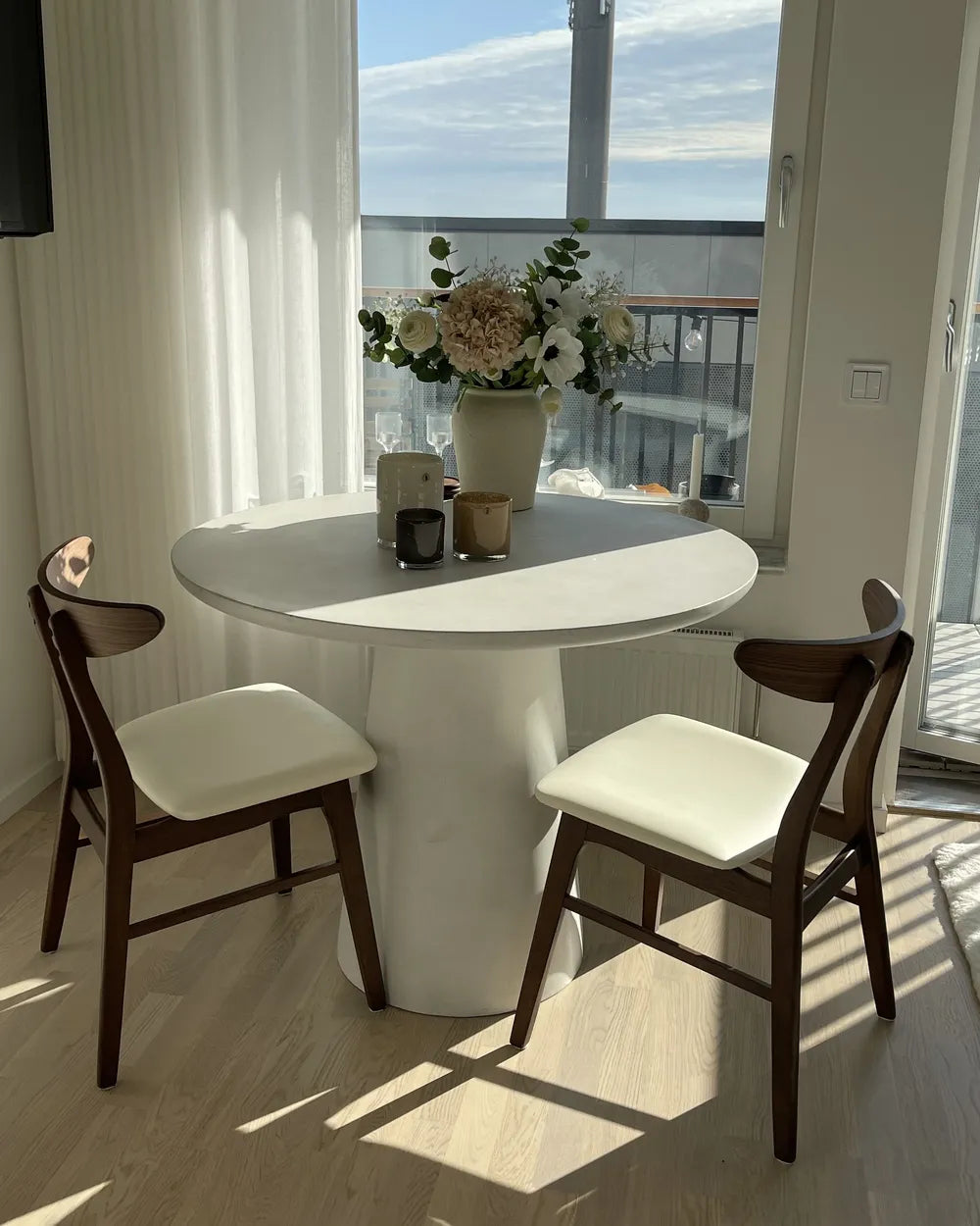 LYNN 木製ダイニングチェア 2脚セット（ダークブラウン／ホワイト）