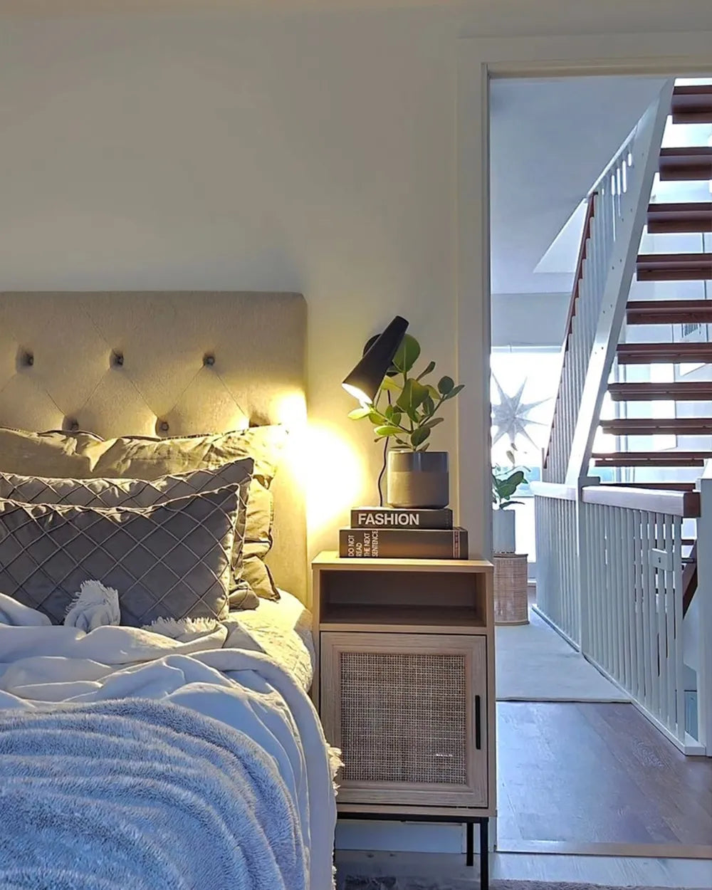 PASCO パスコ ナイトテーブル ラタン扉付き ウィッカーフロント ライトブラウン メタル脚