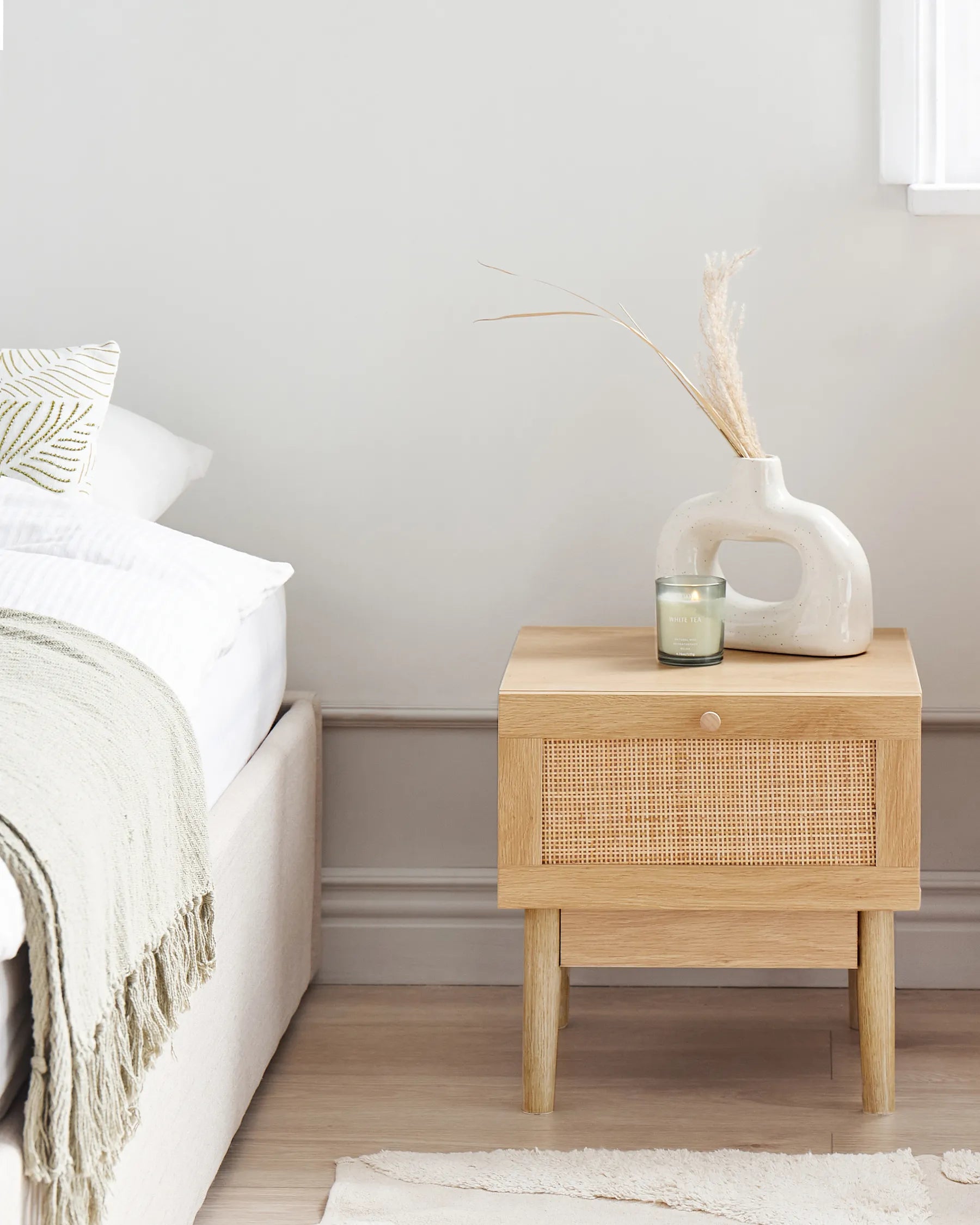 NIVO ニヴォ ナイトテーブル 1引き出し ラタン前面 ライトブラウン