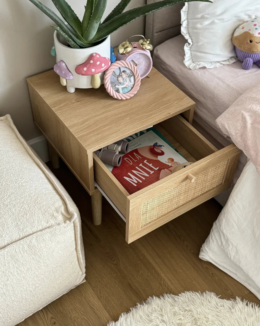 NIVO ニヴォ ナイトテーブル 1引き出し ラタン前面 ライトブラウン